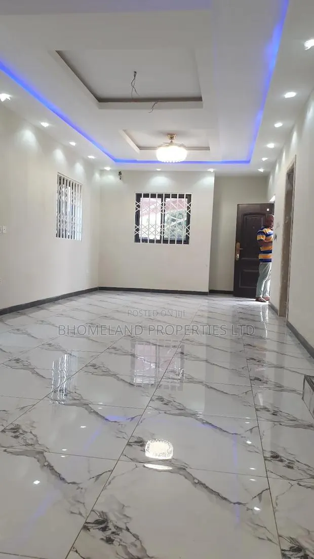 4bdrm House in Tema Community 25 for sale · Photo 1