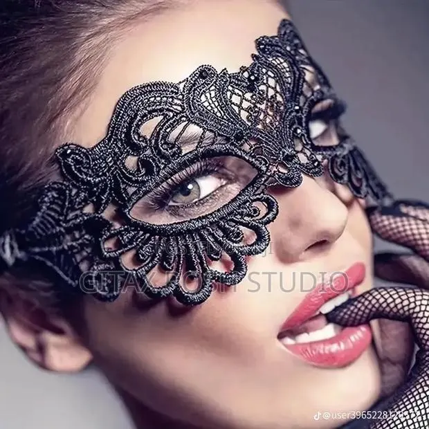 Bedroom Mask · Photo 1
