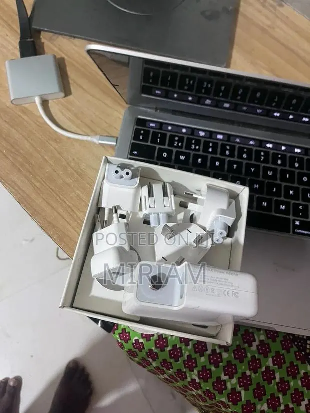 Rare Apple 96w USB C Power Adaptor Package ( Uk,Us,Eu and Au) · Photo 1