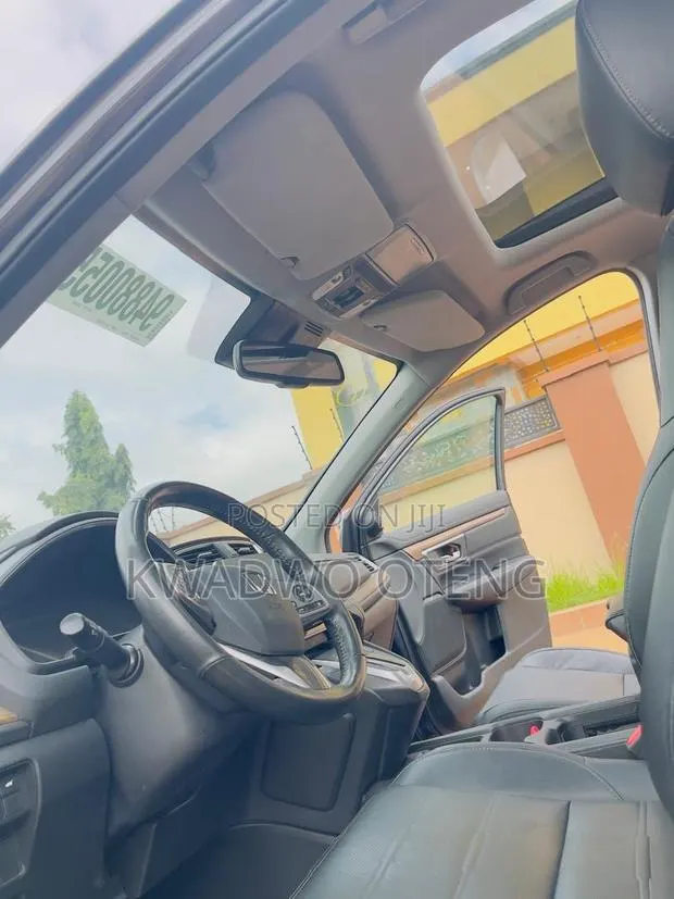 Honda CR-V Touring AWD 2019 Gray · Photo 1
