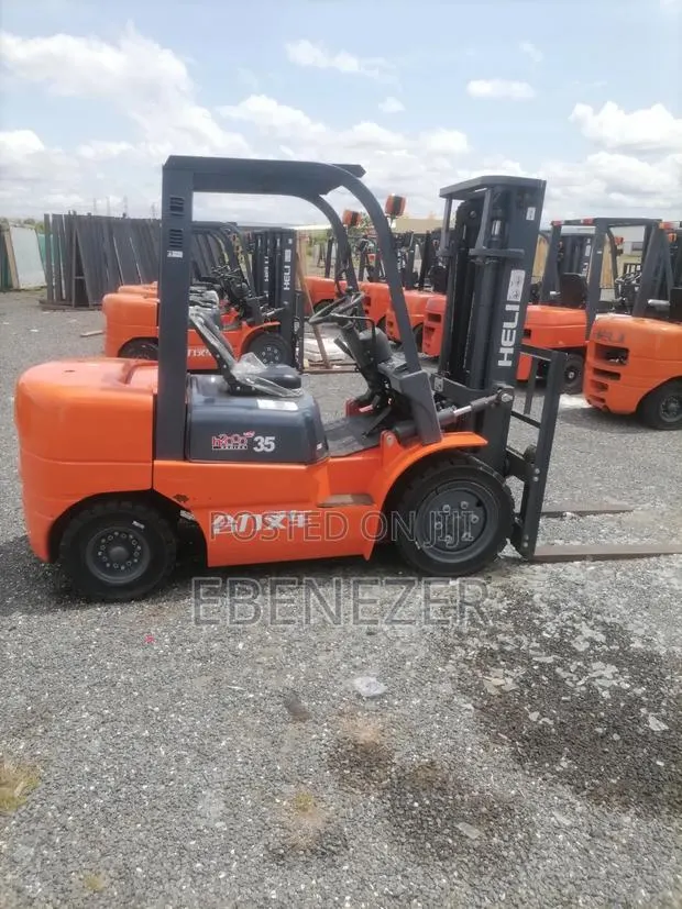 Forklift 3.5t · Photo 1