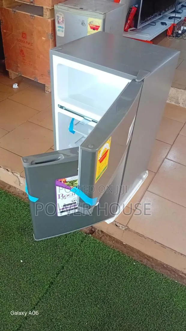 Roch RFR-110d-B Refrigerator – Small Size, Big Performance · Photo 1