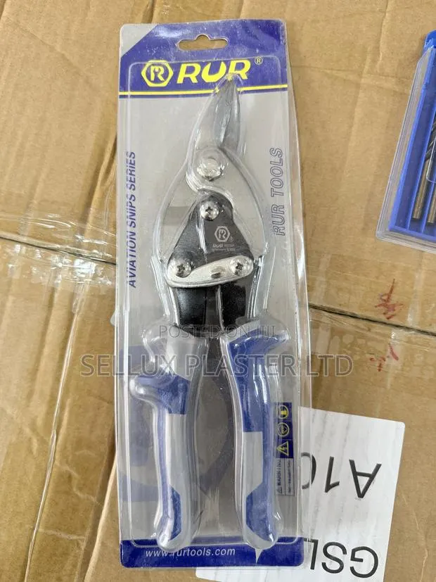 Offset Aviation Snip, Drill Bit and Knife · Photo 1