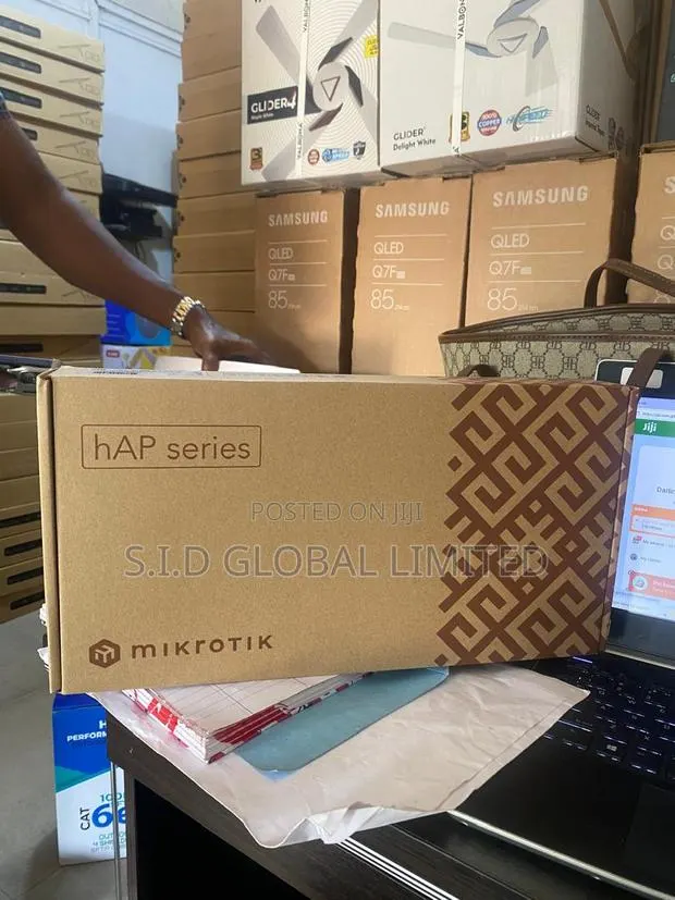 Mikrotik HaP Ax3 Wi-Fi 6 ROUTER-C53UiG+5HPaxD2HPaxD -Ax1800 -Original · Photo 1