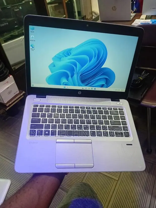 Laptop HP EliteBook 840 G3 8GB Intel Core i5 SSD 256GB · Photo 1