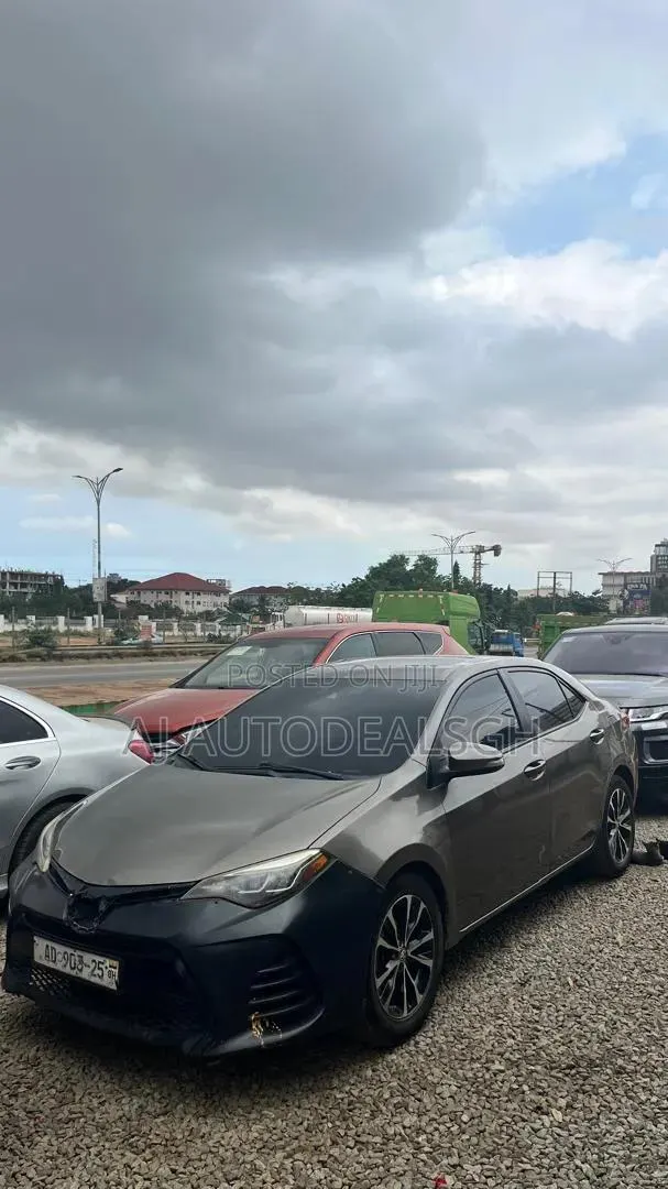 Toyota Corolla XSE (1.8L 4cyl 2A) 2019 Gray · Photo 1