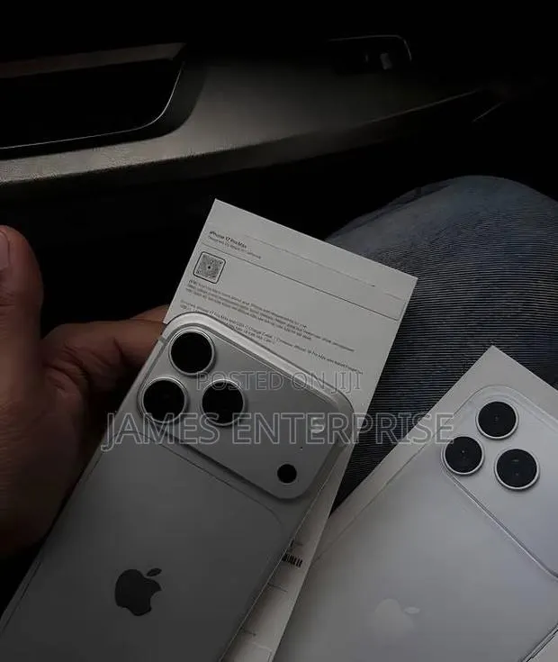 New Apple iPhone 17 Pro Max 1 TB Silver · Photo 1