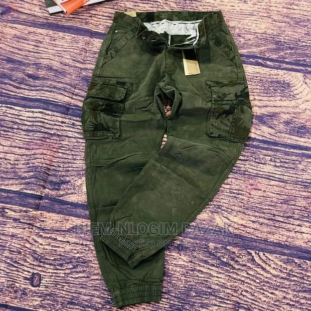 Thick Cargo Pants or Joggers Available in Stock · Photo 1