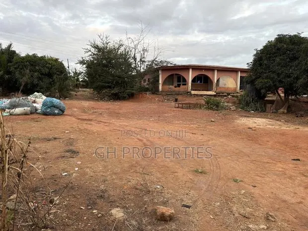 Two Plots for Sale at Daban Second Plot to Main Road. · Photo 1
