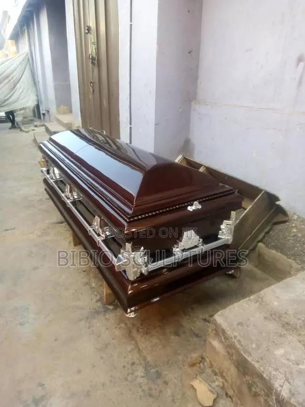 Dark Brown Classic Casket · Photo 1
