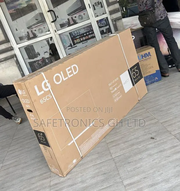Super Powerful Clead Oled 65” Smart Lg 65cs Television · Photo 1