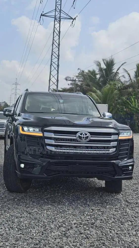 Toyota Land Cruiser 2024 Black · Photo 1