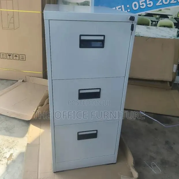 3 Drawer Metal Cabinet · Photo 1