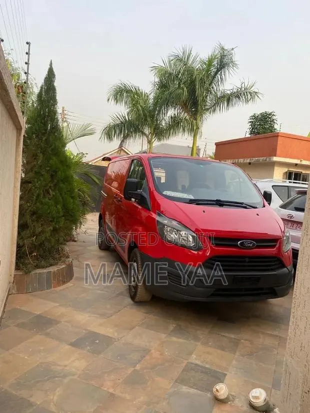 Ford Transit 2016 Red · Photo 1