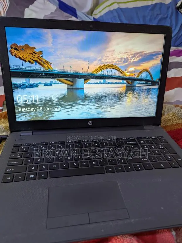 Laptop HP 14z 4GB Intel Core I3 HDD+SSD 512GB · Photo 1