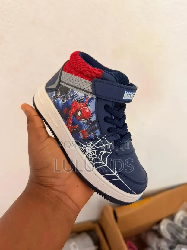 High Quality Kids Sneakers · Photo 1