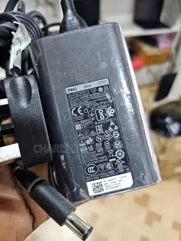 Original Dell Big Pin Charger 65 Watts · Photo 1