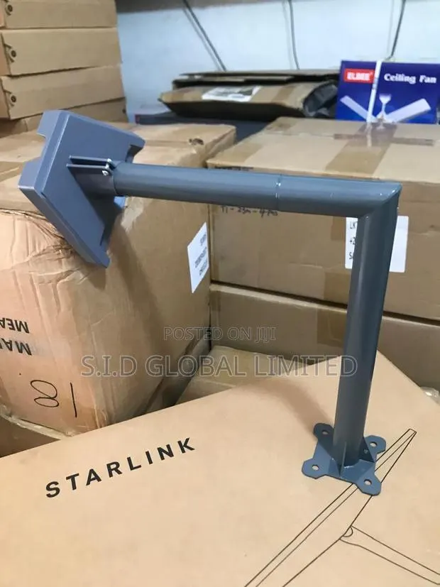 Starlink Complete Kit With Included Hardware · Photo 1