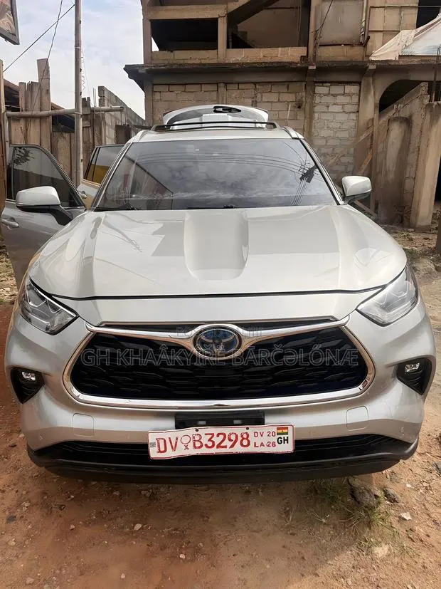 Toyota Highlander XLE 2021 · Photo 1
