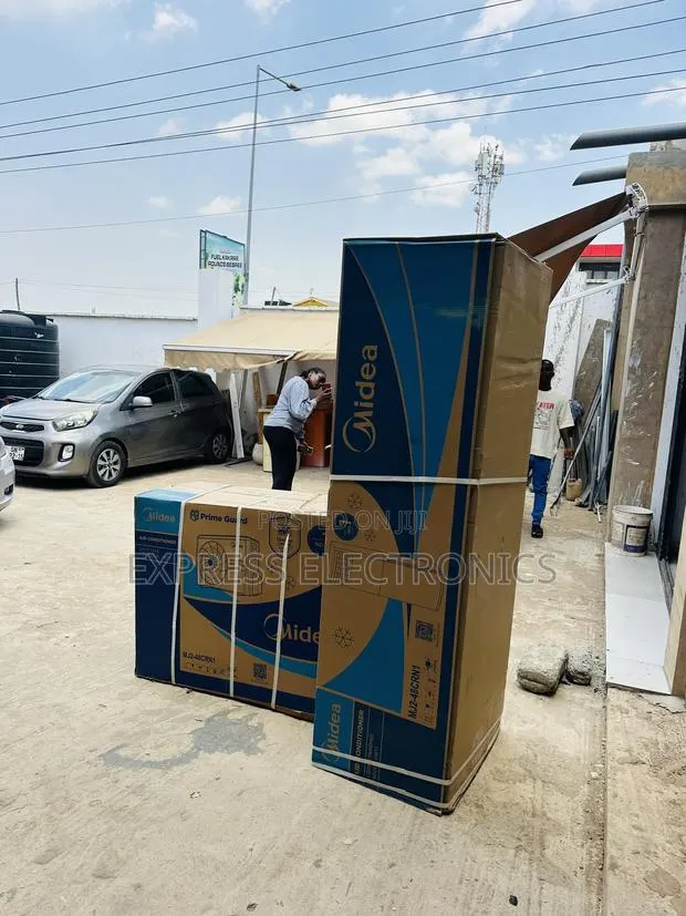 Lovely New White Floor Standing Air Conditioner Midea 5.0hp · Photo 1