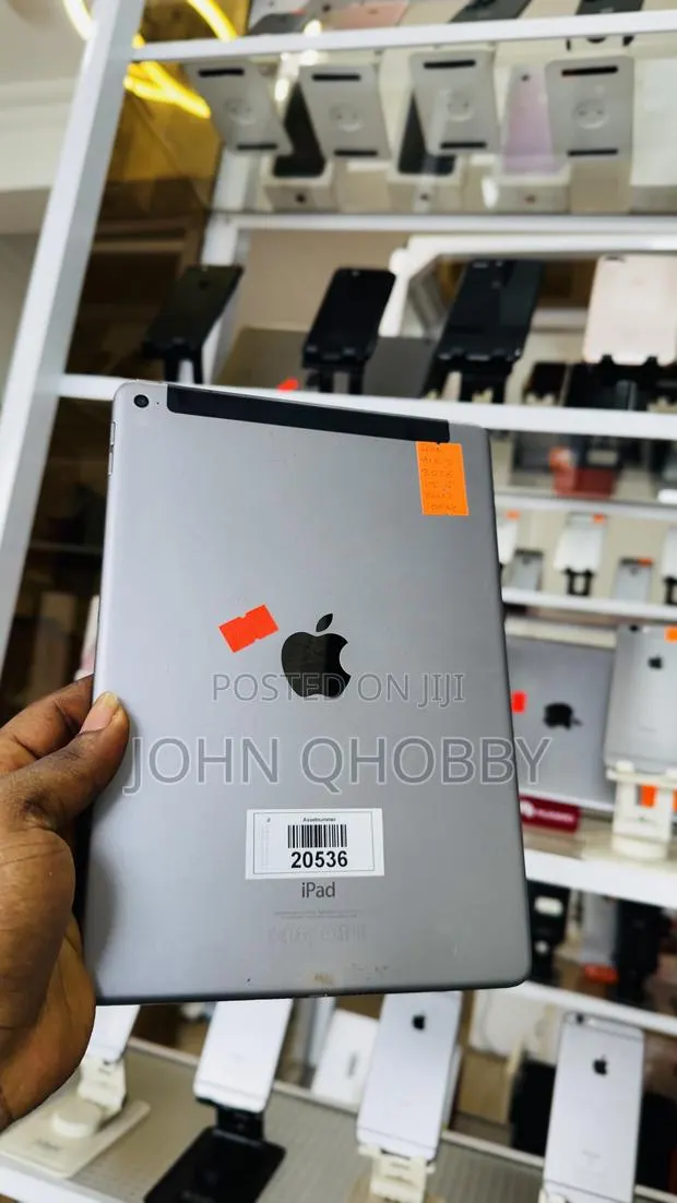 Apple iPad Air 2 32 GB Black · Photo 1