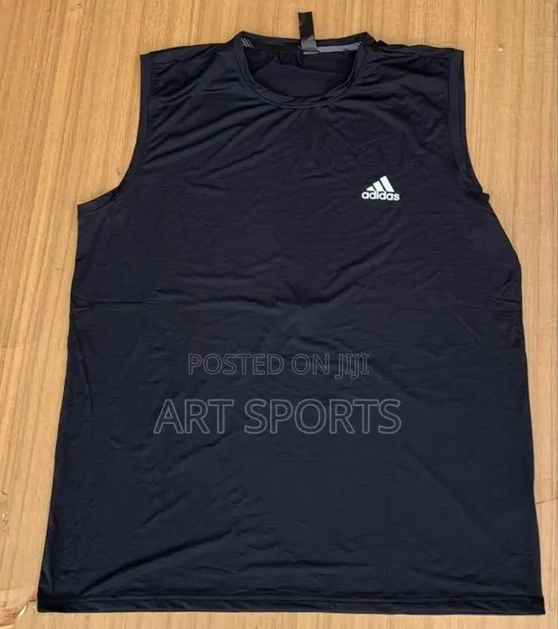 Adidas Sleeveless Top · Photo 1