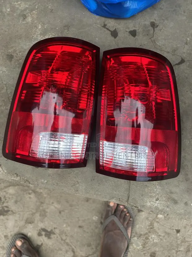 Dodge RAM 2008/ 2010 Tail Light Normal · Photo 1