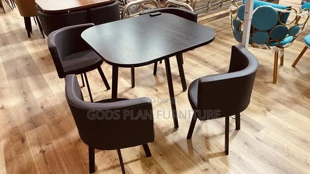 Round 4 Seater Dining Set · Photo 1
