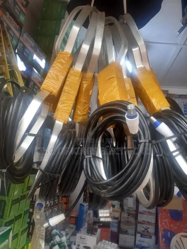 Local Tv Antenna – Strong Signal for Clear Channels · Photo 1