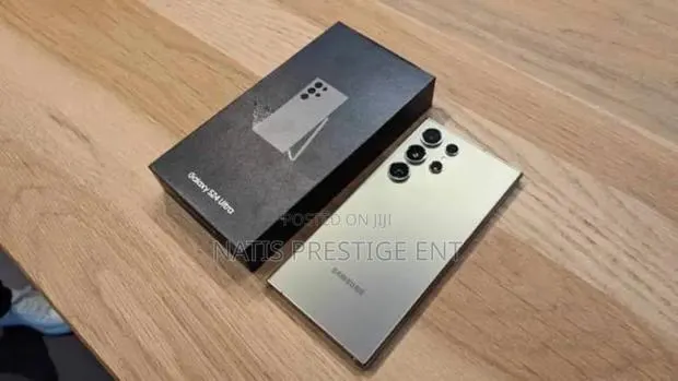 New Samsung Galaxy S23 Ultra 512 GB Silver · Photo 1
