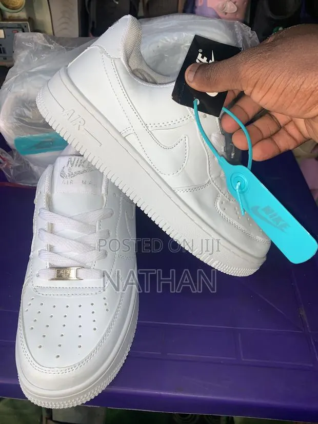 White Airforces 1(brand New) · Photo 1