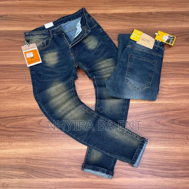 Normal Jeans Available in Stock · Photo 1