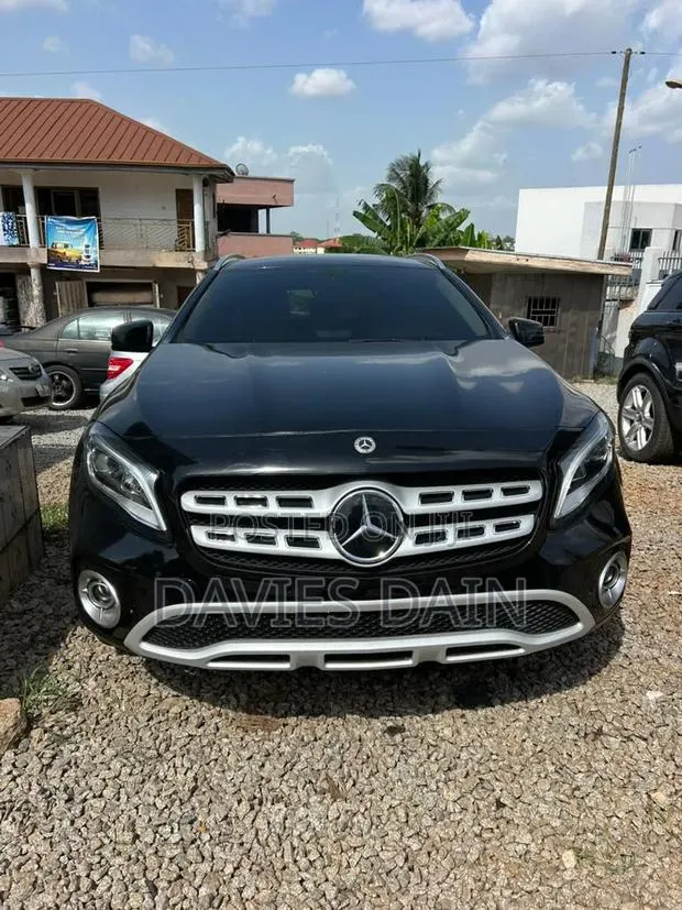 Mercedes-Benz GLA 250 2015 Black · Photo 1