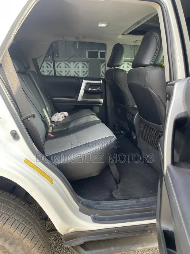 Toyota 4-Runner 2022 White · Photo 1