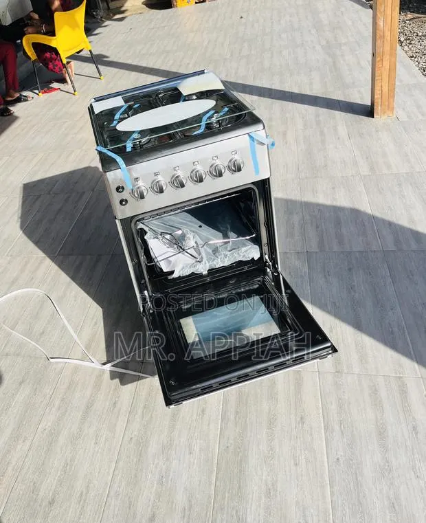 Super Classic Ferre 50x60cm Glass Lid 4 Gas Burner(Gray). · Photo 1