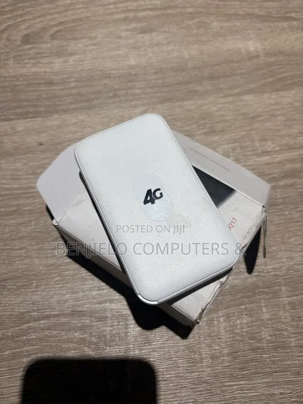 Universal Pocket MIFI. 2 Weeks Used