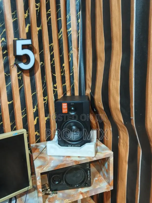 M Audi Studio Monitor · Photo 1