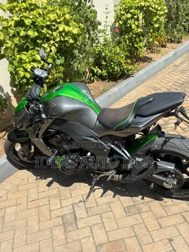 Kawasaki 2022 Gray · Photo 1