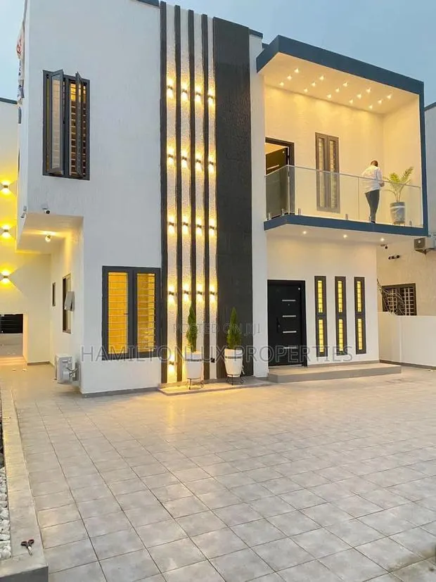 4bdrm Mansion in Lakeside, Ashaley Botwe for sale · Photo 1