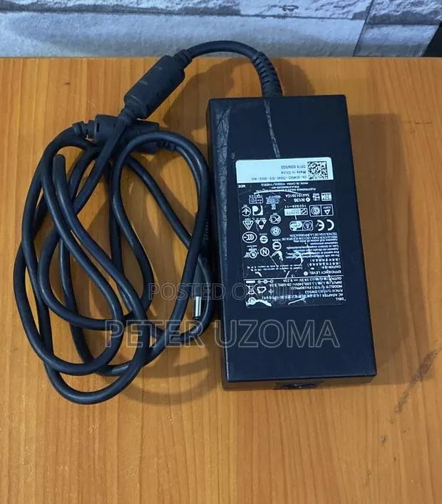 Dell Charger/ AC Adapter · Photo 1