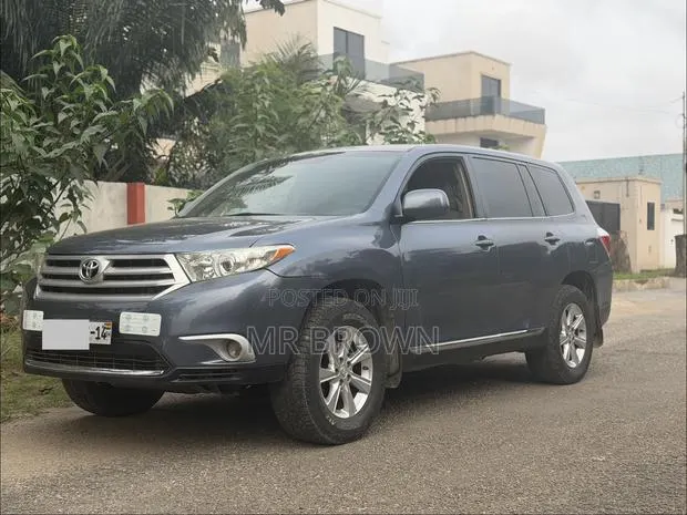 Toyota Highlander SE 2012 · Photo 1