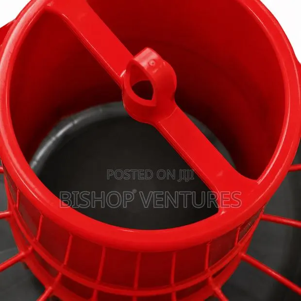 22kg Compacta Feeders · Photo 2