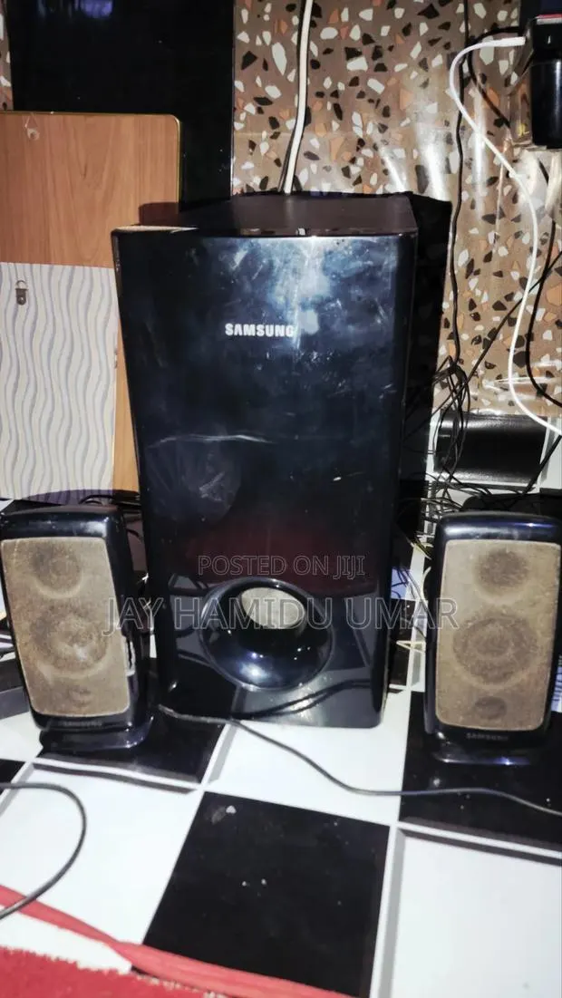 Samsung Home Theater · Photo 1