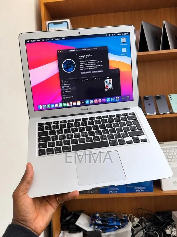 Laptop Apple MacBook Air 2015 4GB Intel Core i5 SSD 128GB · Photo 1