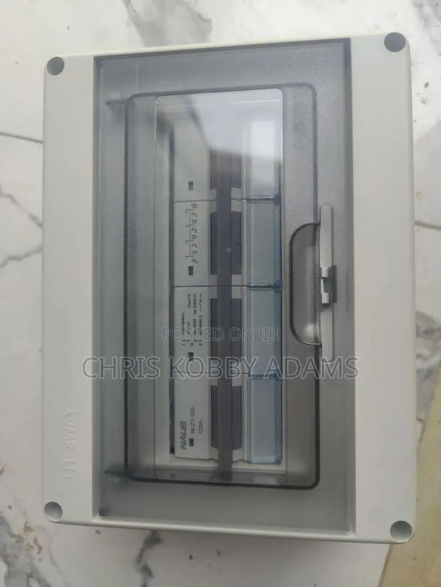 4-Pole 125a Manual Changeover Switch · Photo 1