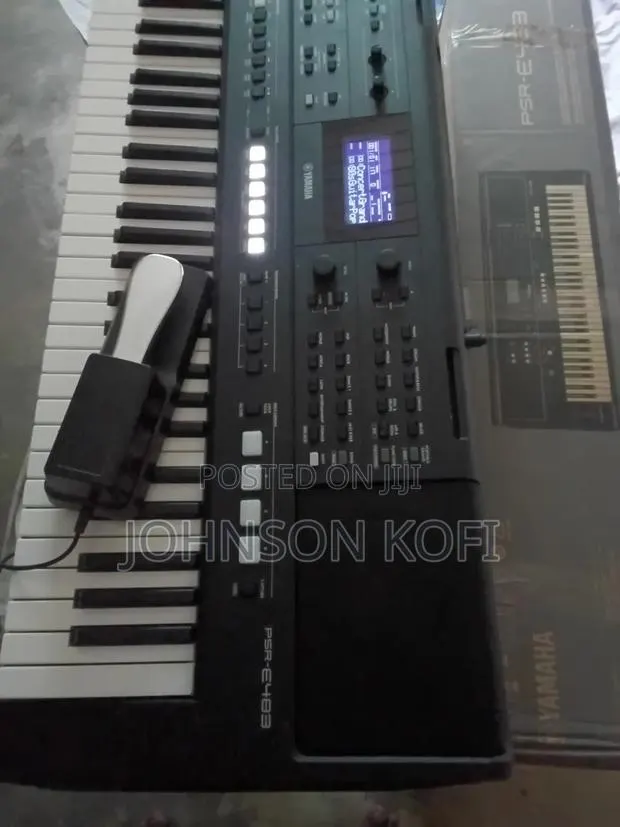 Yamaha PSR E483 · Photo 1
