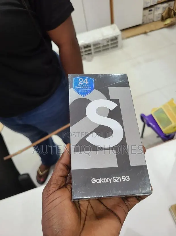 New Samsung Galaxy S21 5G 128 GB Black · Photo 1