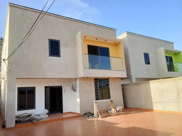 4bdrm House in Exhibition for sale · Photo 1
