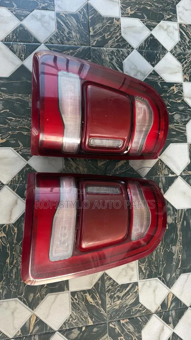 Dodge Ram Taillight 2019/20/21 · Photo 1