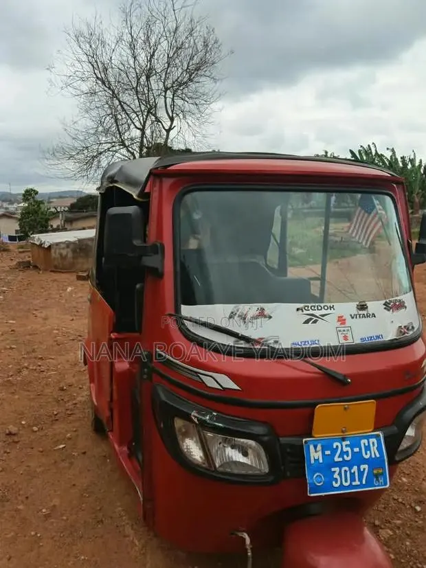 TVS King Deluxe Plus iTouch Start 2025 Red · Photo 1